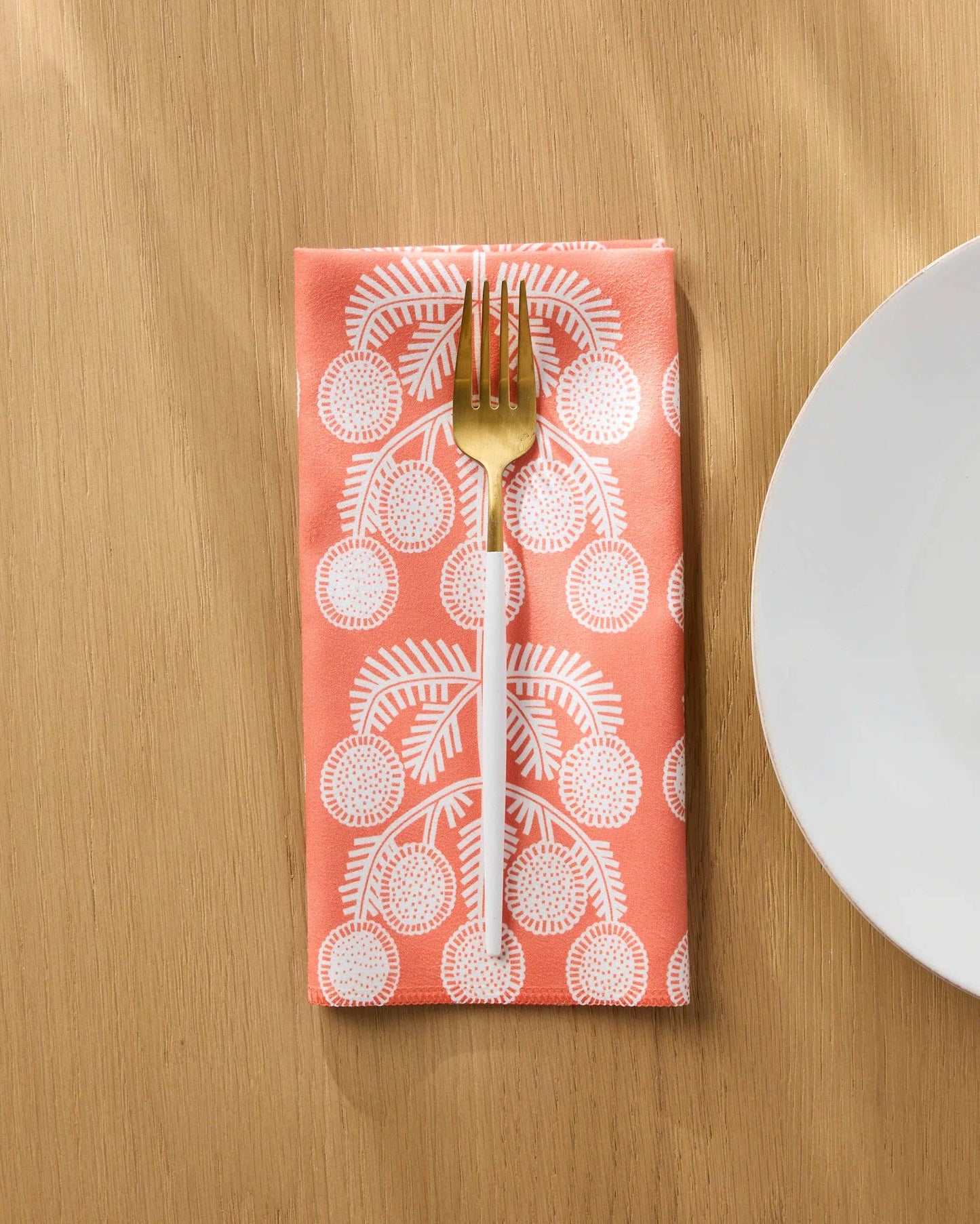 Graphic Daisies Dinner Napkin Set