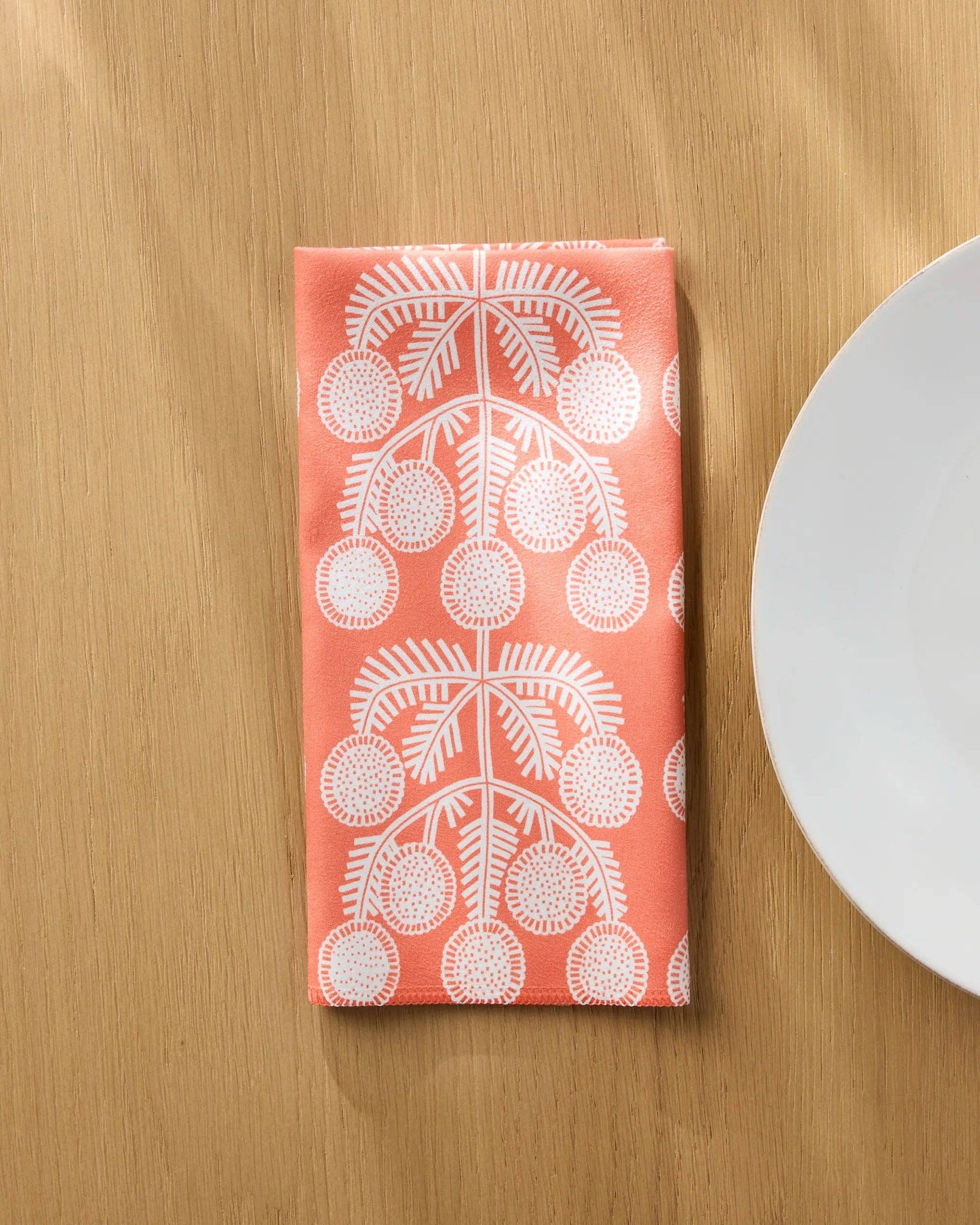 Graphic Daisies Dinner Napkin Set